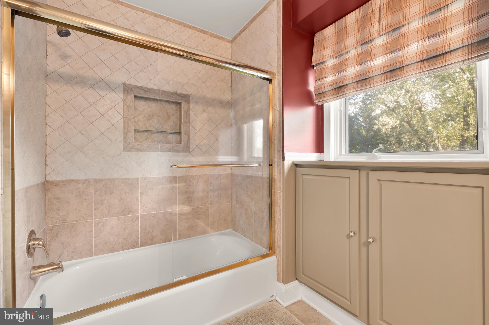 BEDFORDSHIRE - Residential