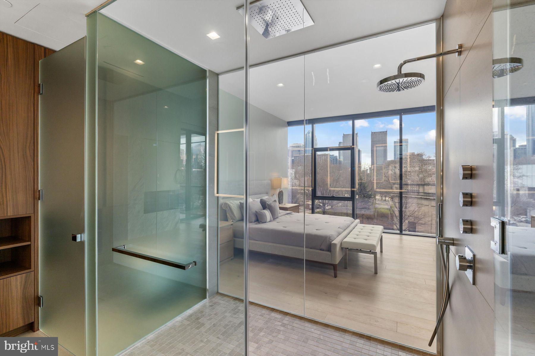 ART MUSEUM AREA - Residential Lease