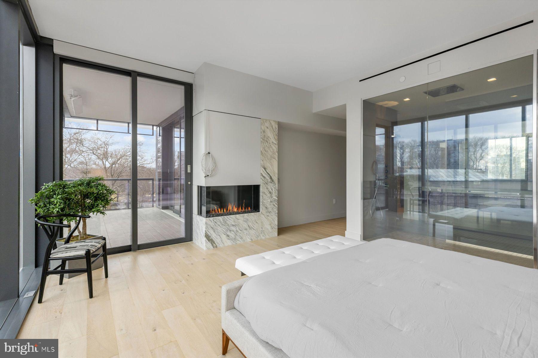 ART MUSEUM AREA - Residential Lease