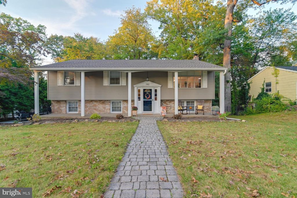 Photo of 146 Lexington Road, YORK, PA 17402 (MLS # PAYK2091242)