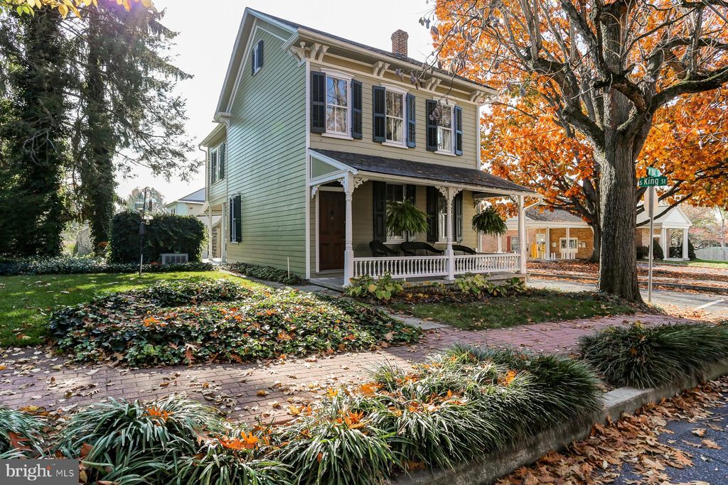 Photo of 28 W HIGH ST, MARIETTA, PA 17547 (MLS # PALA2027268)