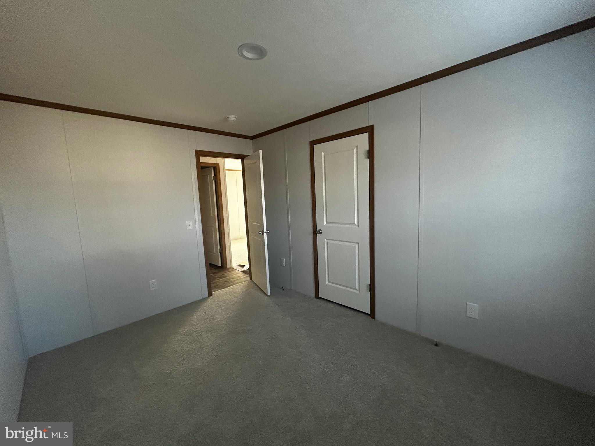 MIDDLE CREEK VILLAGE - Residential