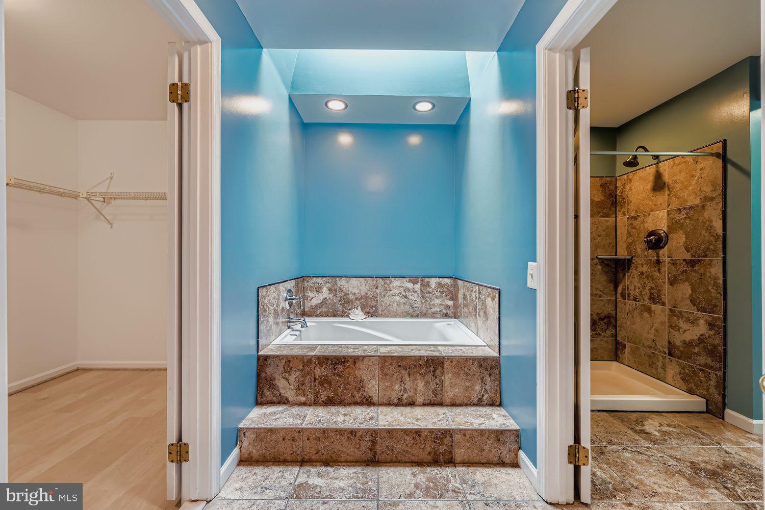 GUNNERS LAKE VILLAGE - Residential