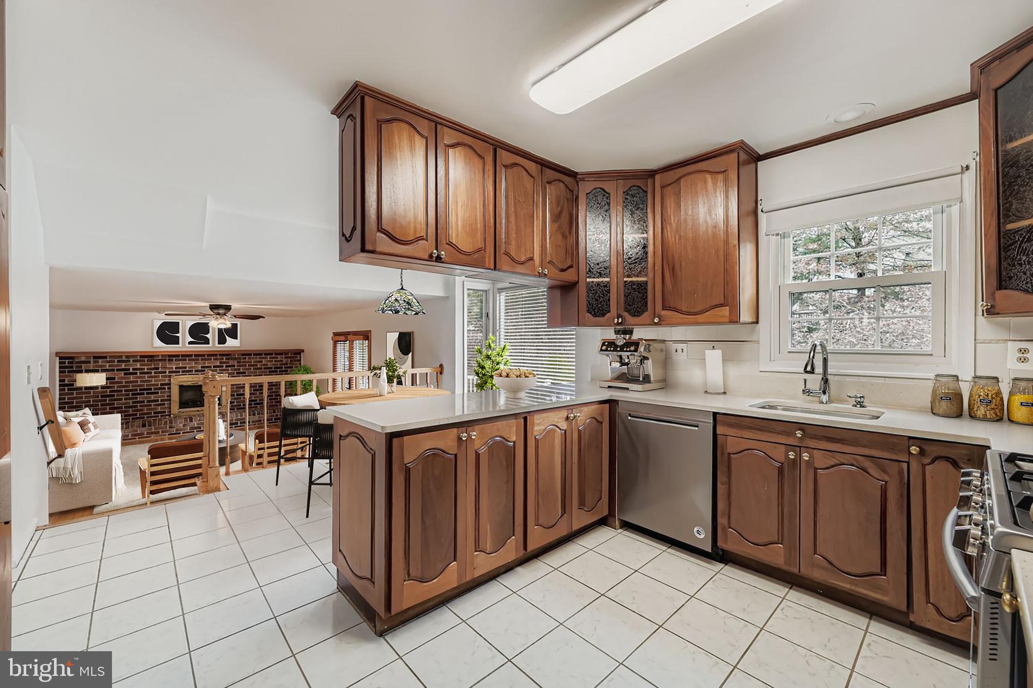 GUNNERS LAKE VILLAGE - Residential