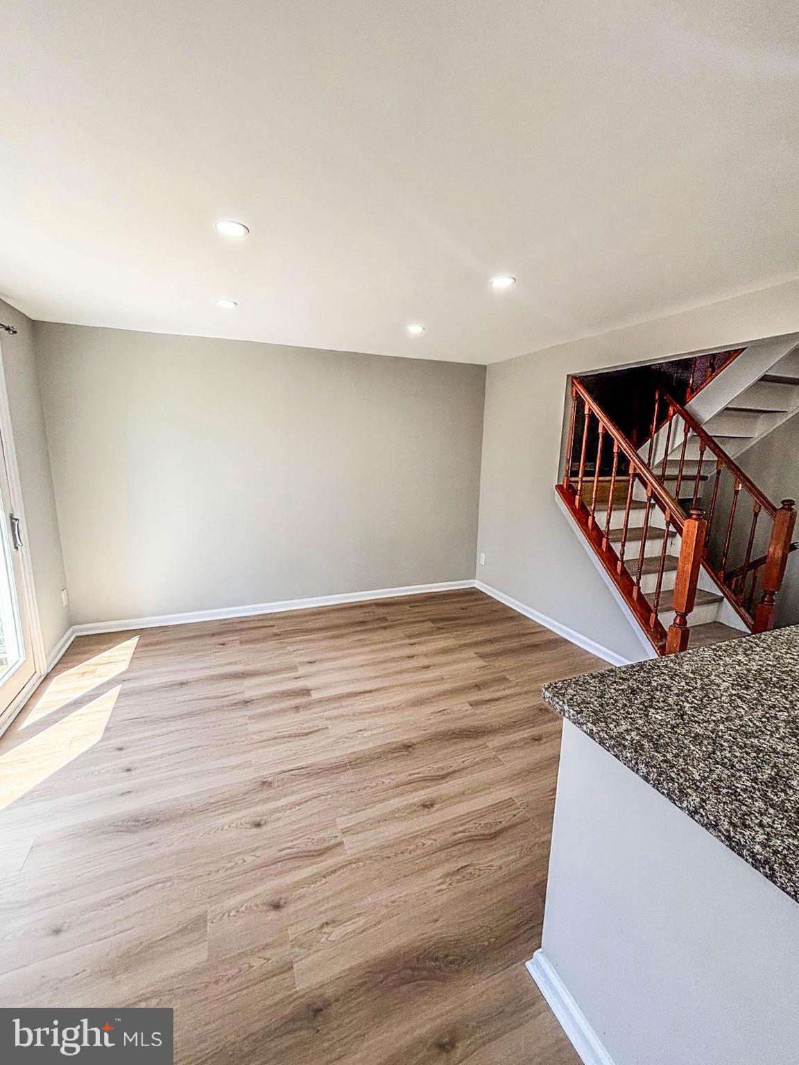 INDIAN CREEK - Residential