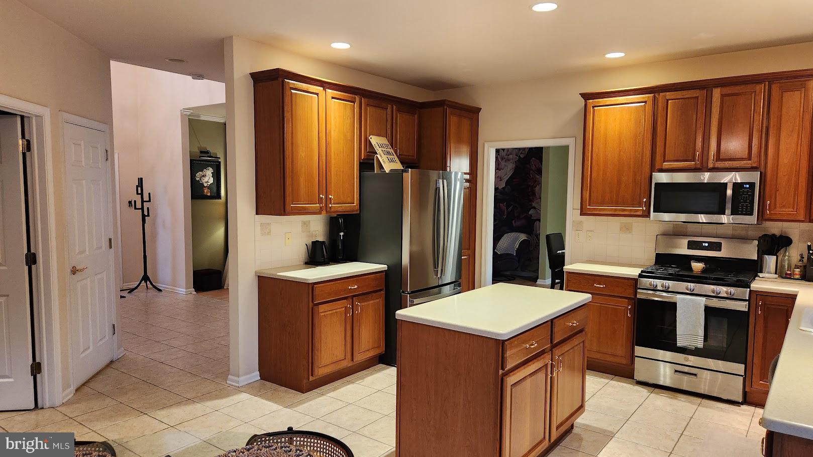 COUNTRYSIDE - Residential