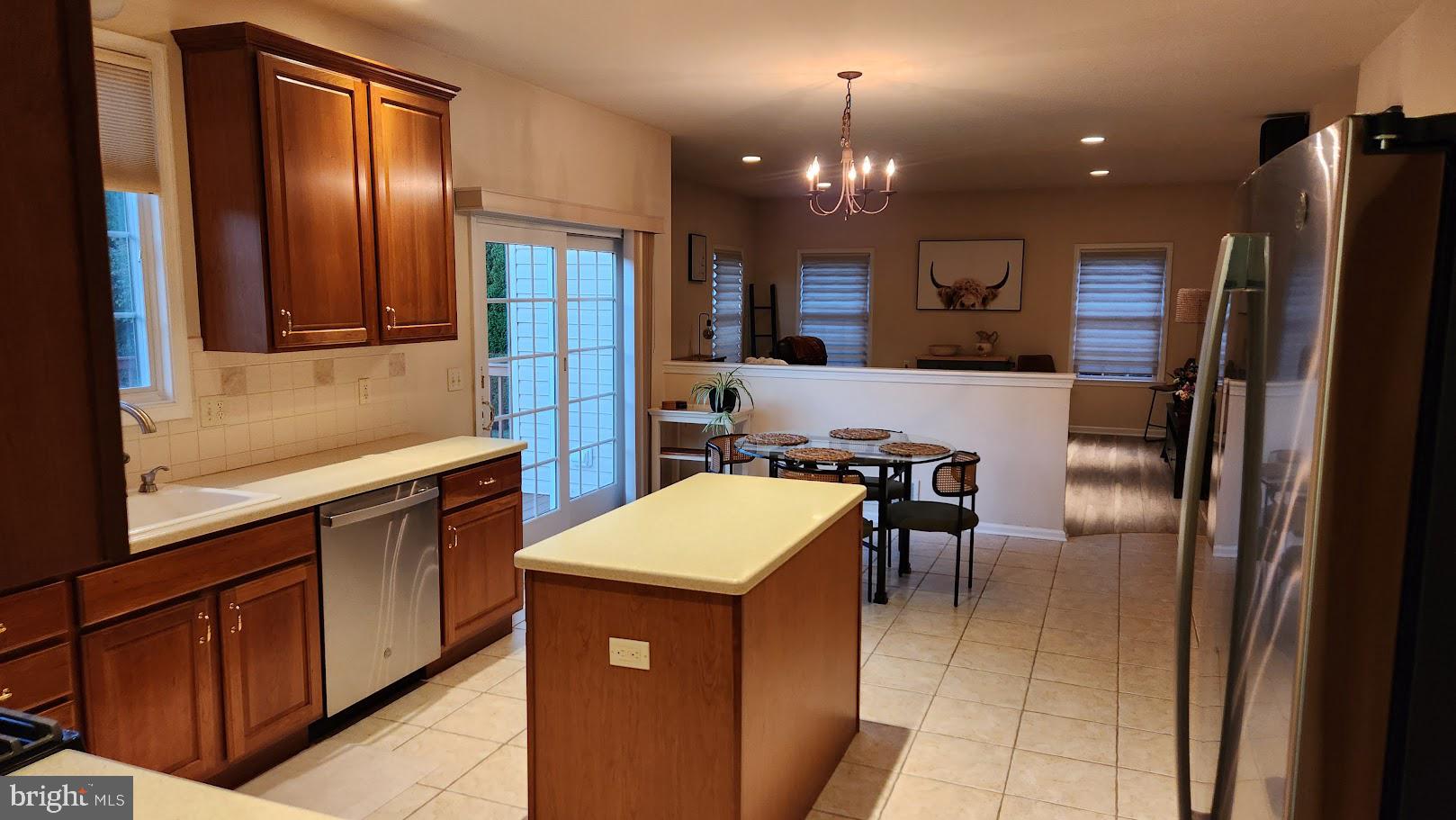 COUNTRYSIDE - Residential