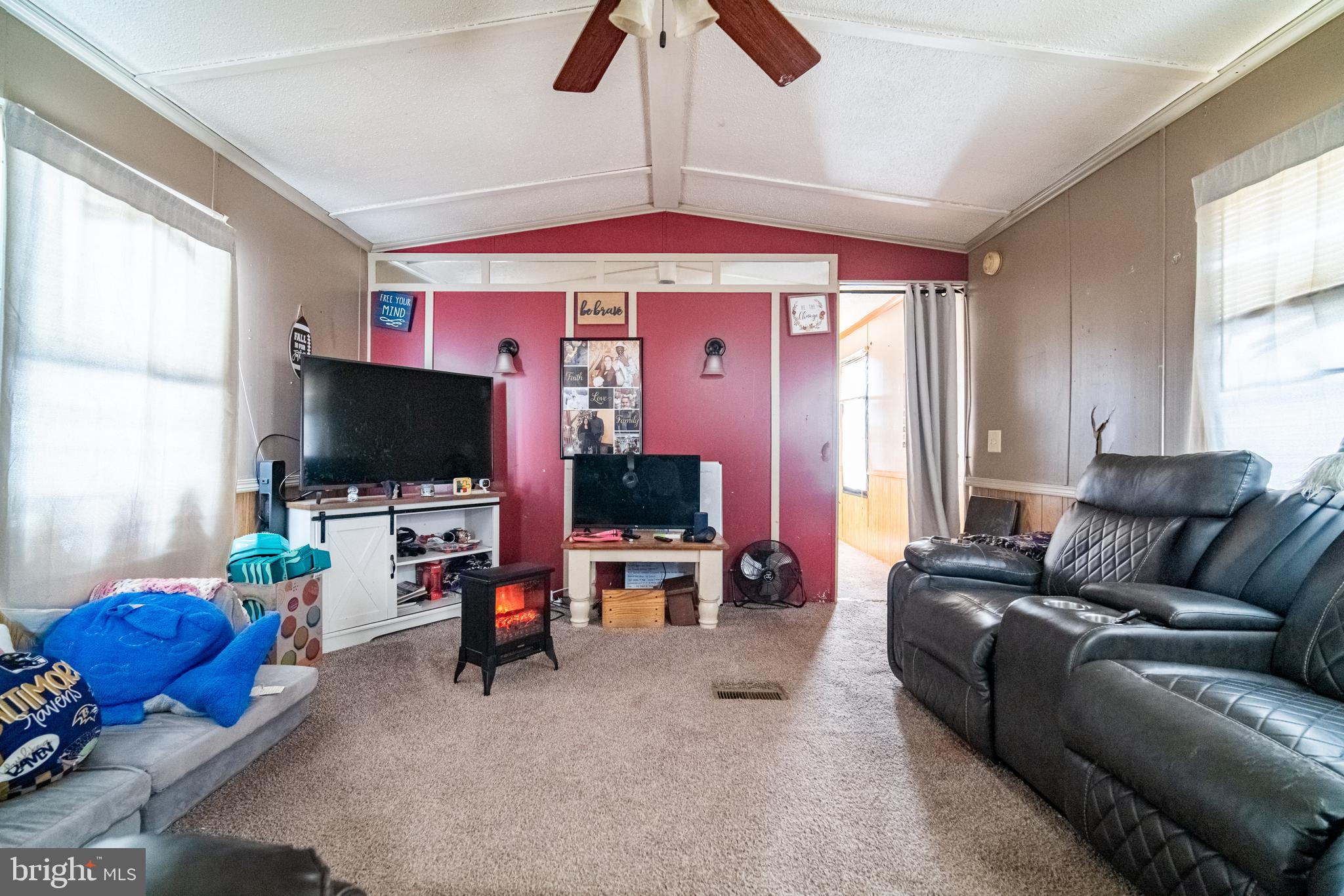 138 MEADOWVIEW DRIVE