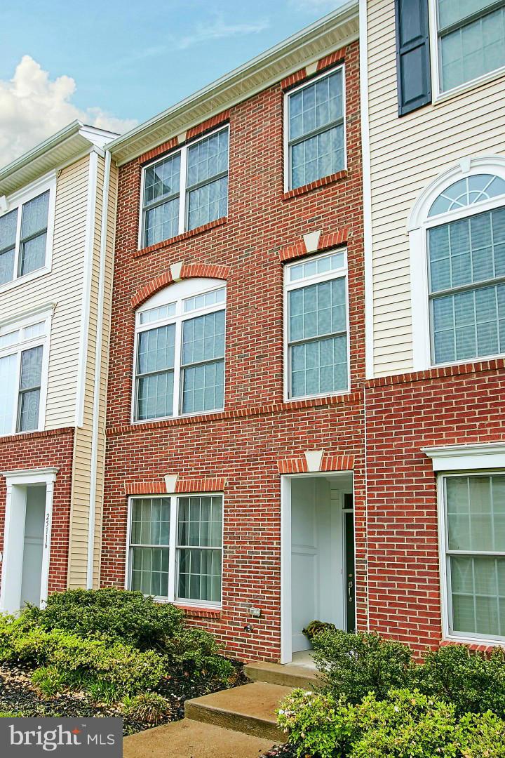 SOUTH RIDING - Residential