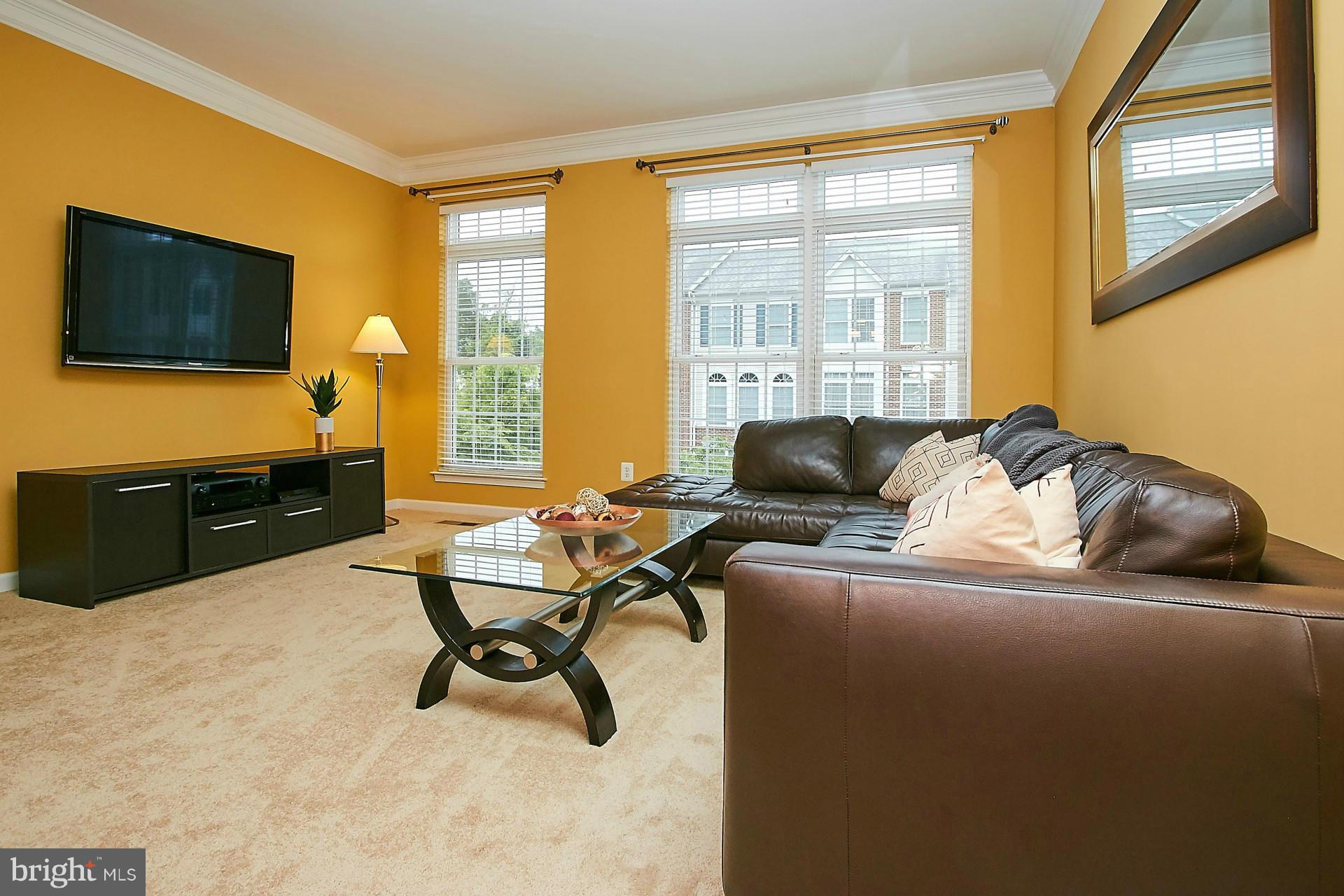 SOUTH RIDING - Residential