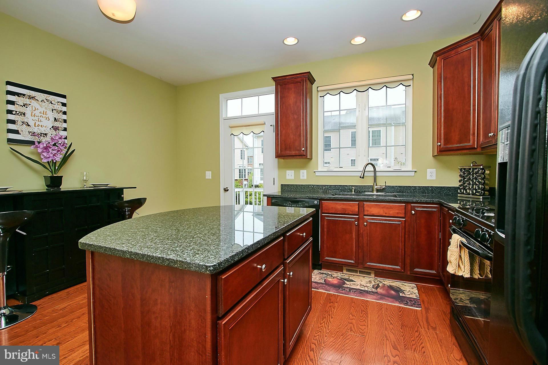 SOUTH RIDING - Residential
