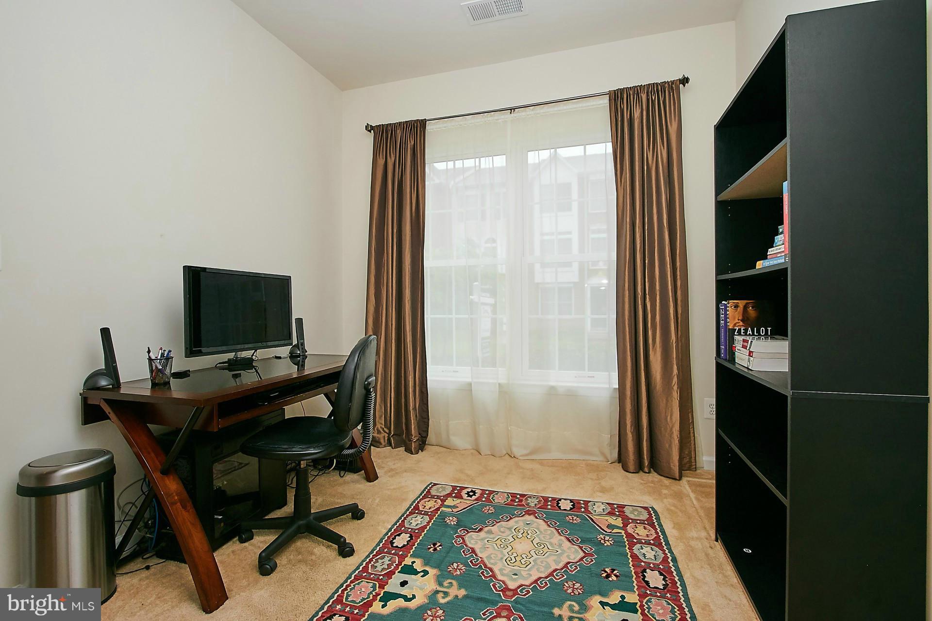SOUTH RIDING - Residential