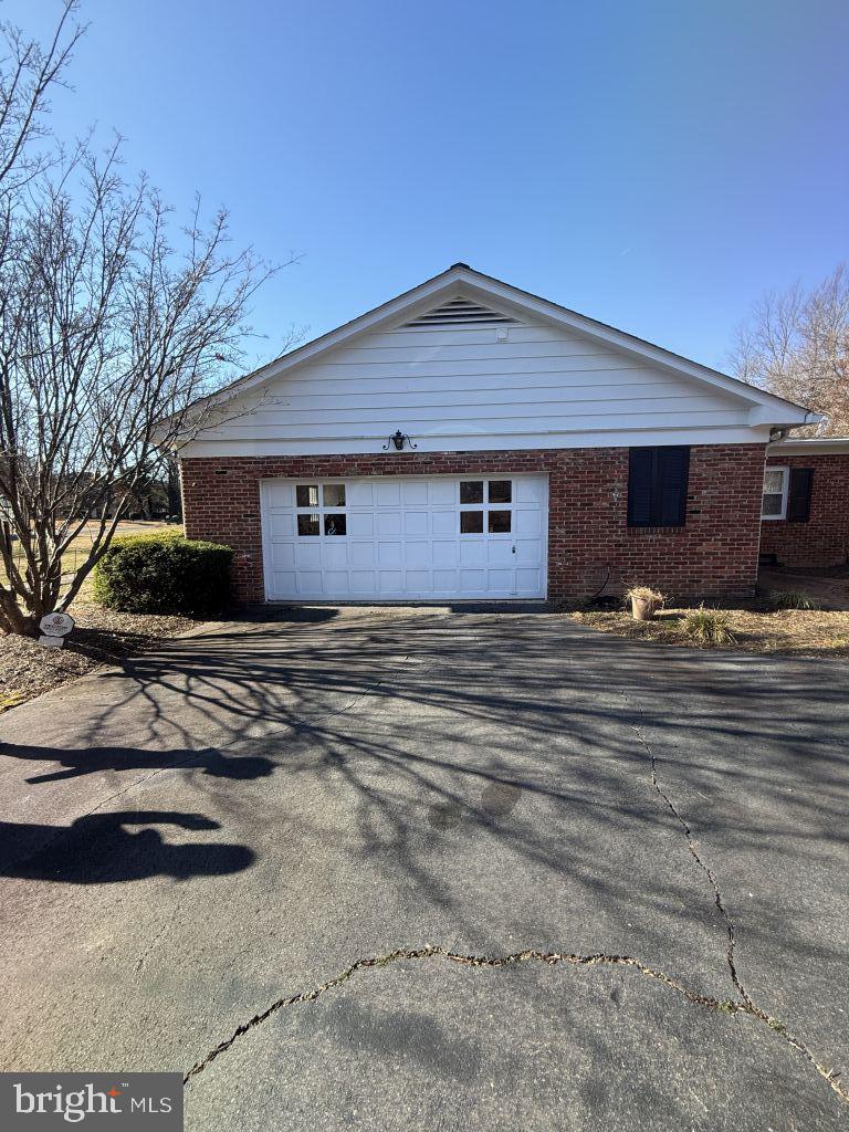 WOODSIDE ESTATES - Residential