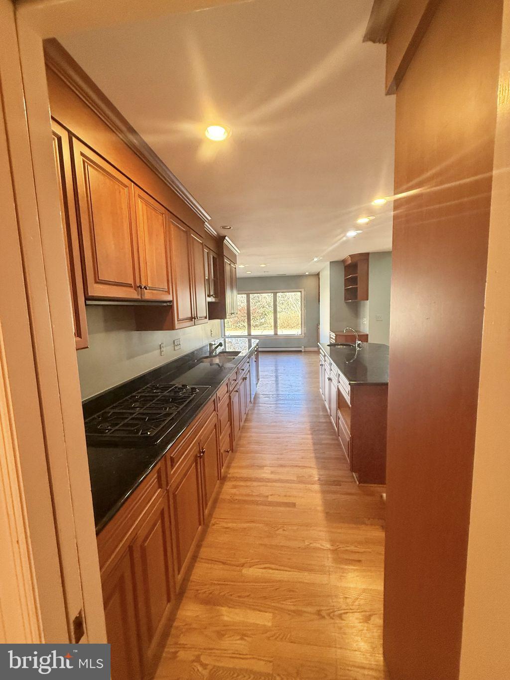 WOODSIDE ESTATES - Residential