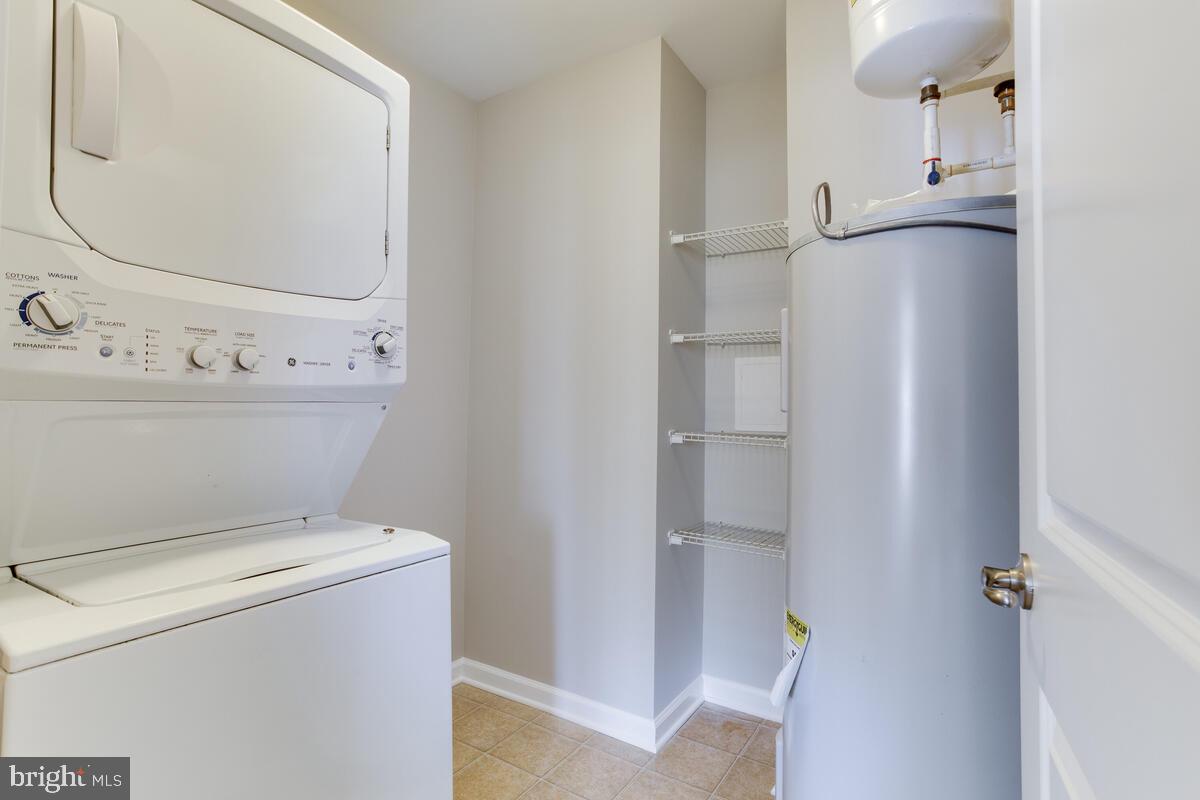 TOWN CENTER COMMONS - Residential