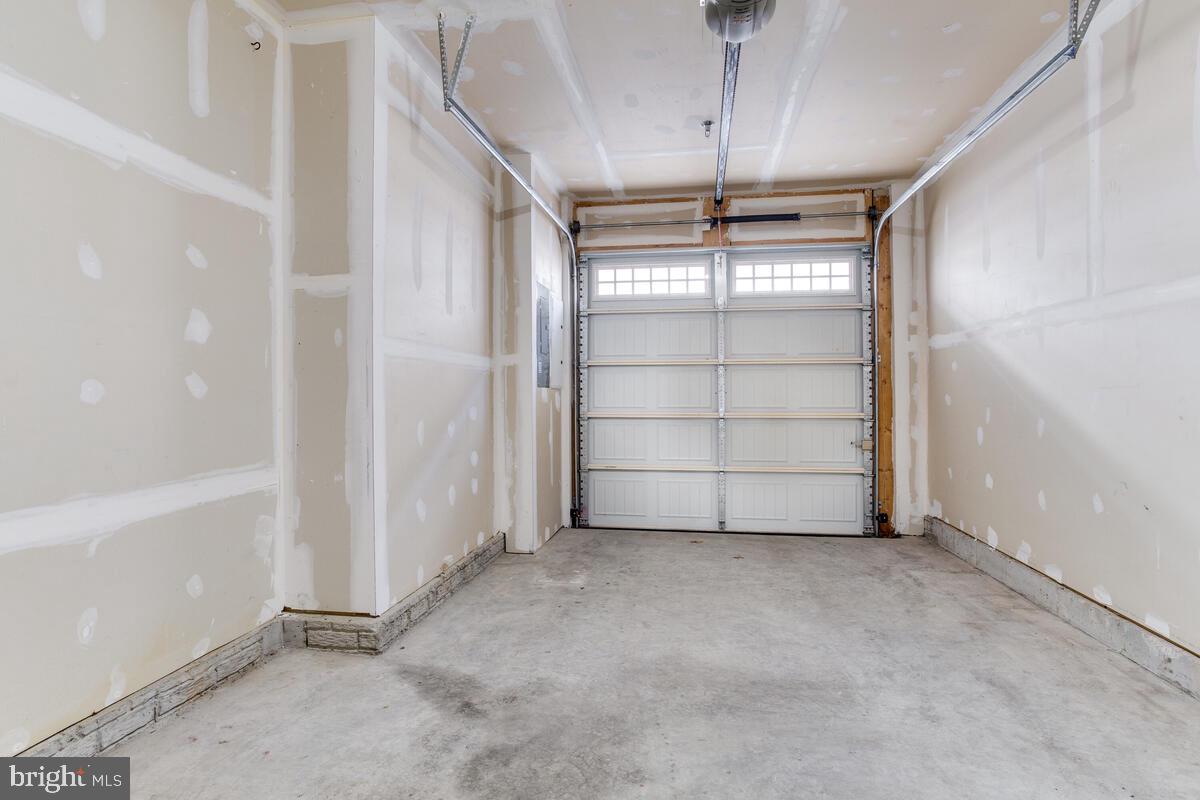 TOWN CENTER COMMONS - Residential