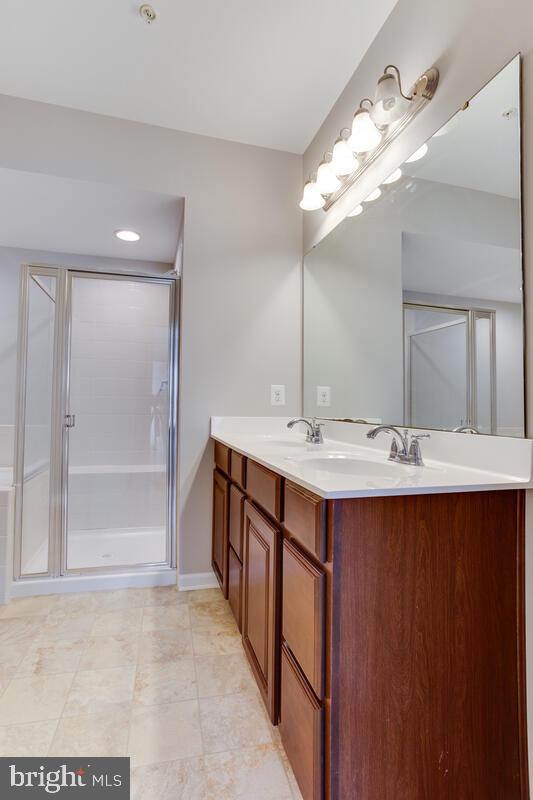 TOWN CENTER COMMONS - Residential