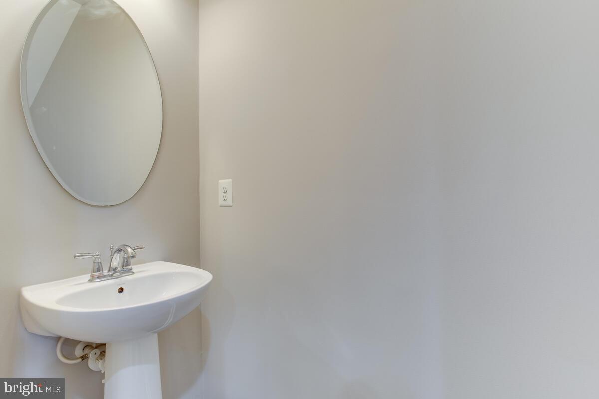 TOWN CENTER COMMONS - Residential