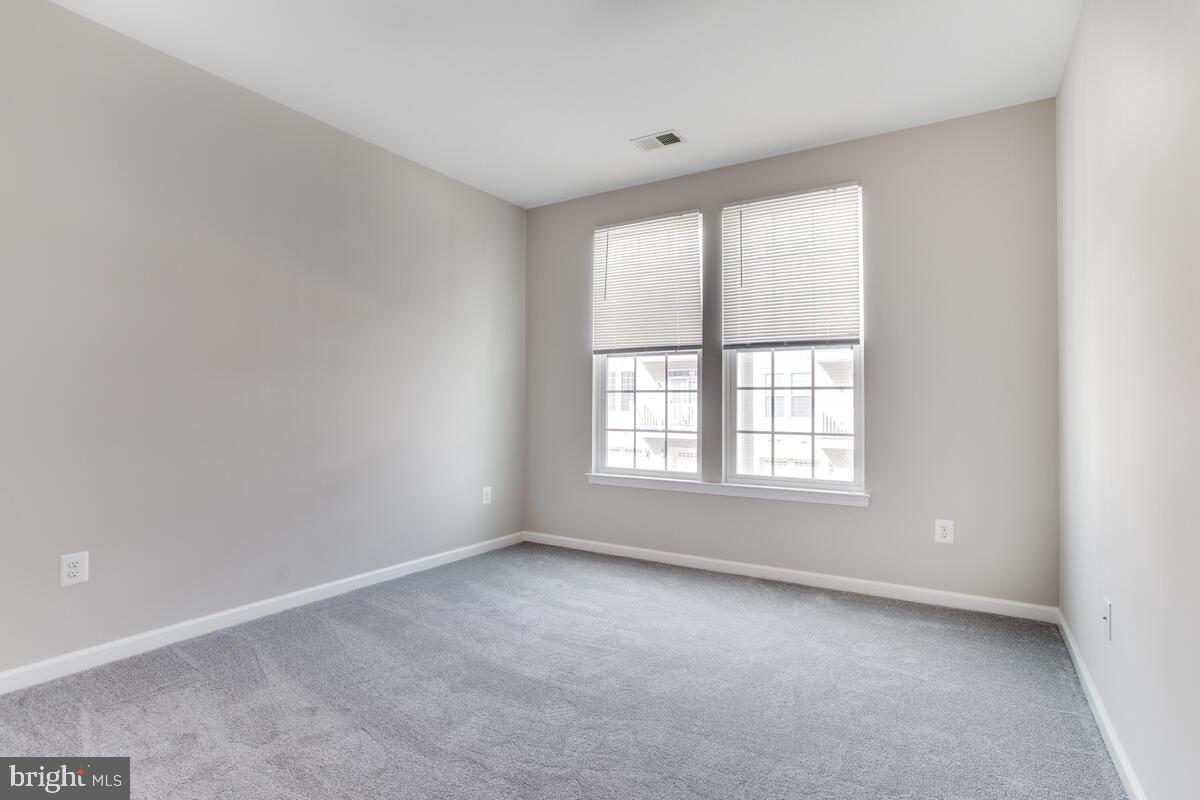 TOWN CENTER COMMONS - Residential