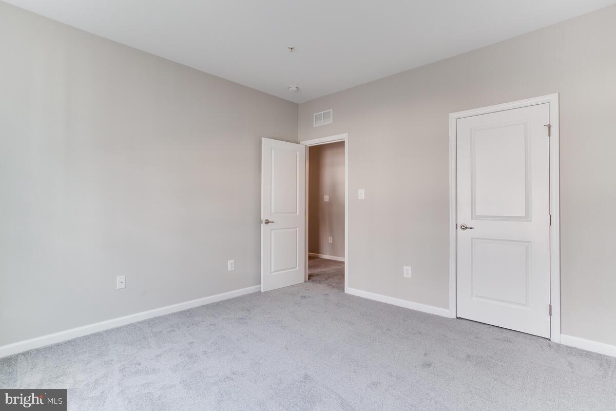 TOWN CENTER COMMONS - Residential