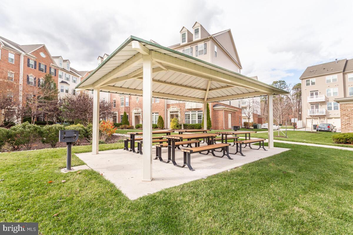 TOWN CENTER COMMONS - Residential