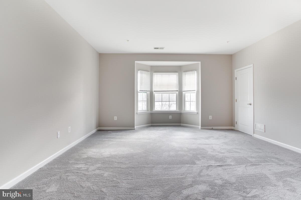 TOWN CENTER COMMONS - Residential