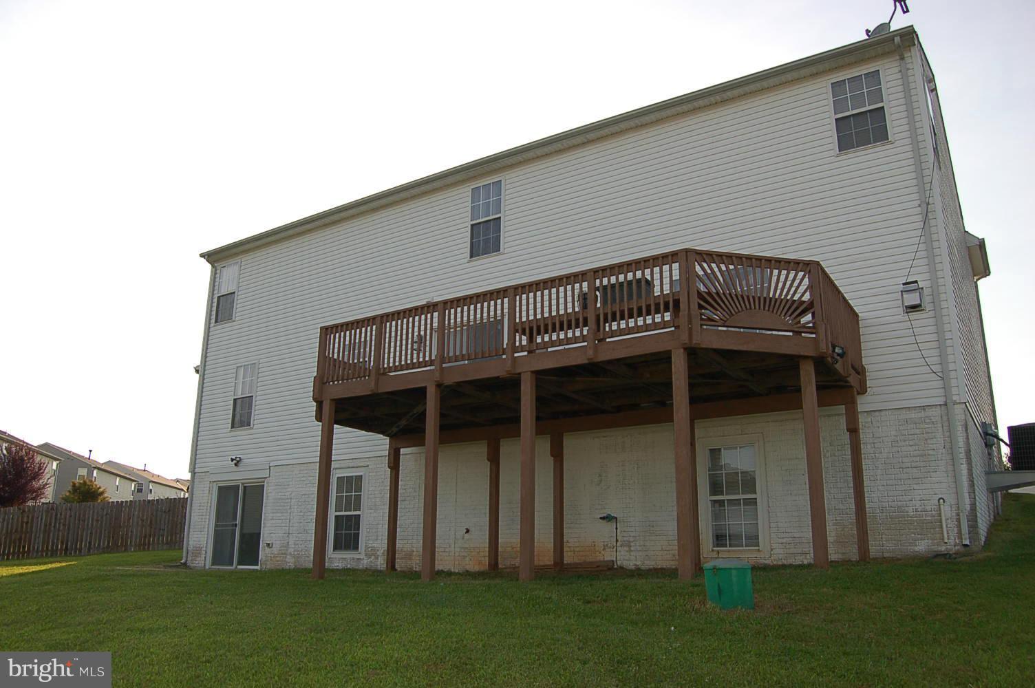 APPLE GROVE - Residential Lease