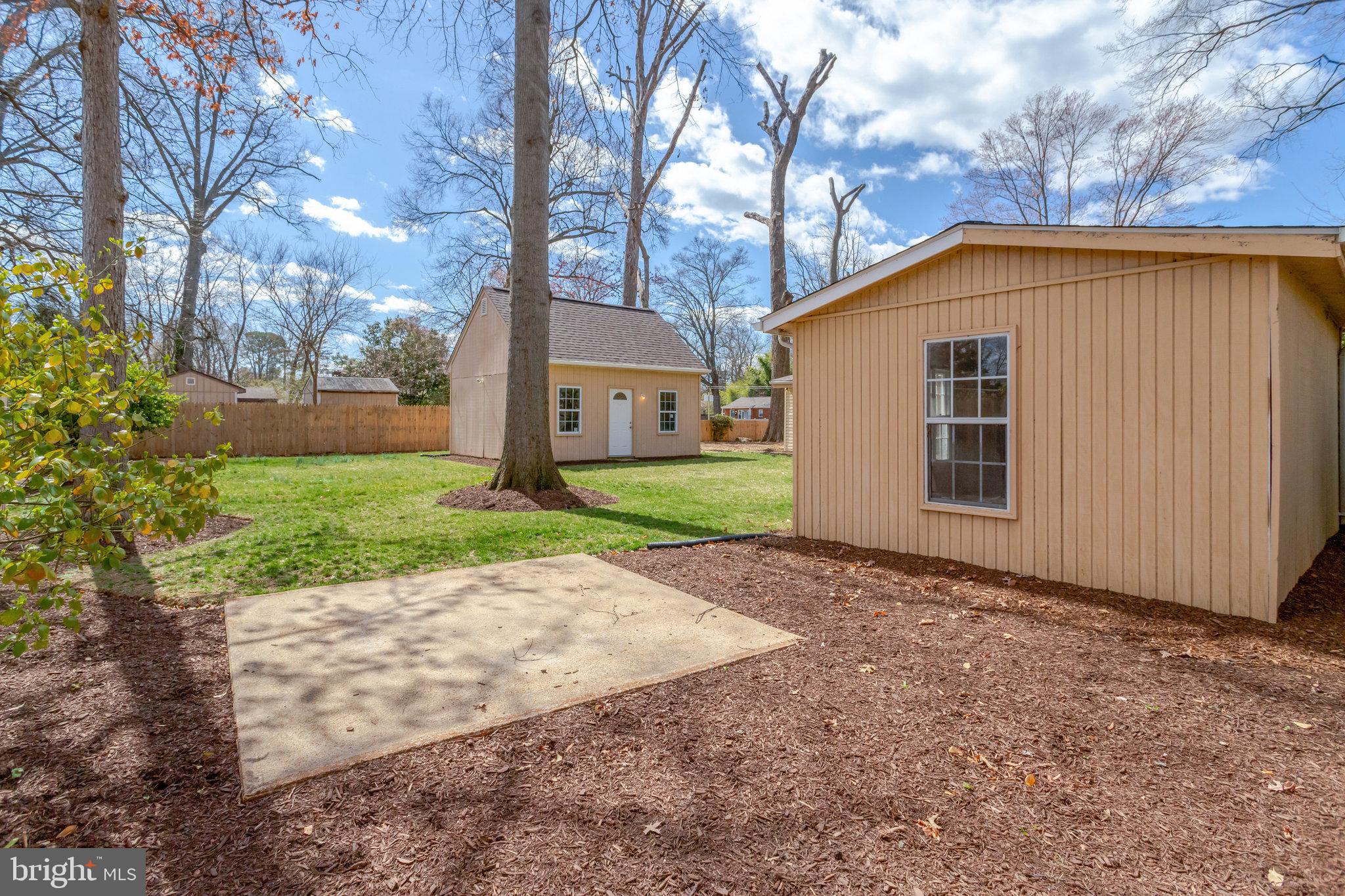 MT VERNON WOODS - Residential Lease