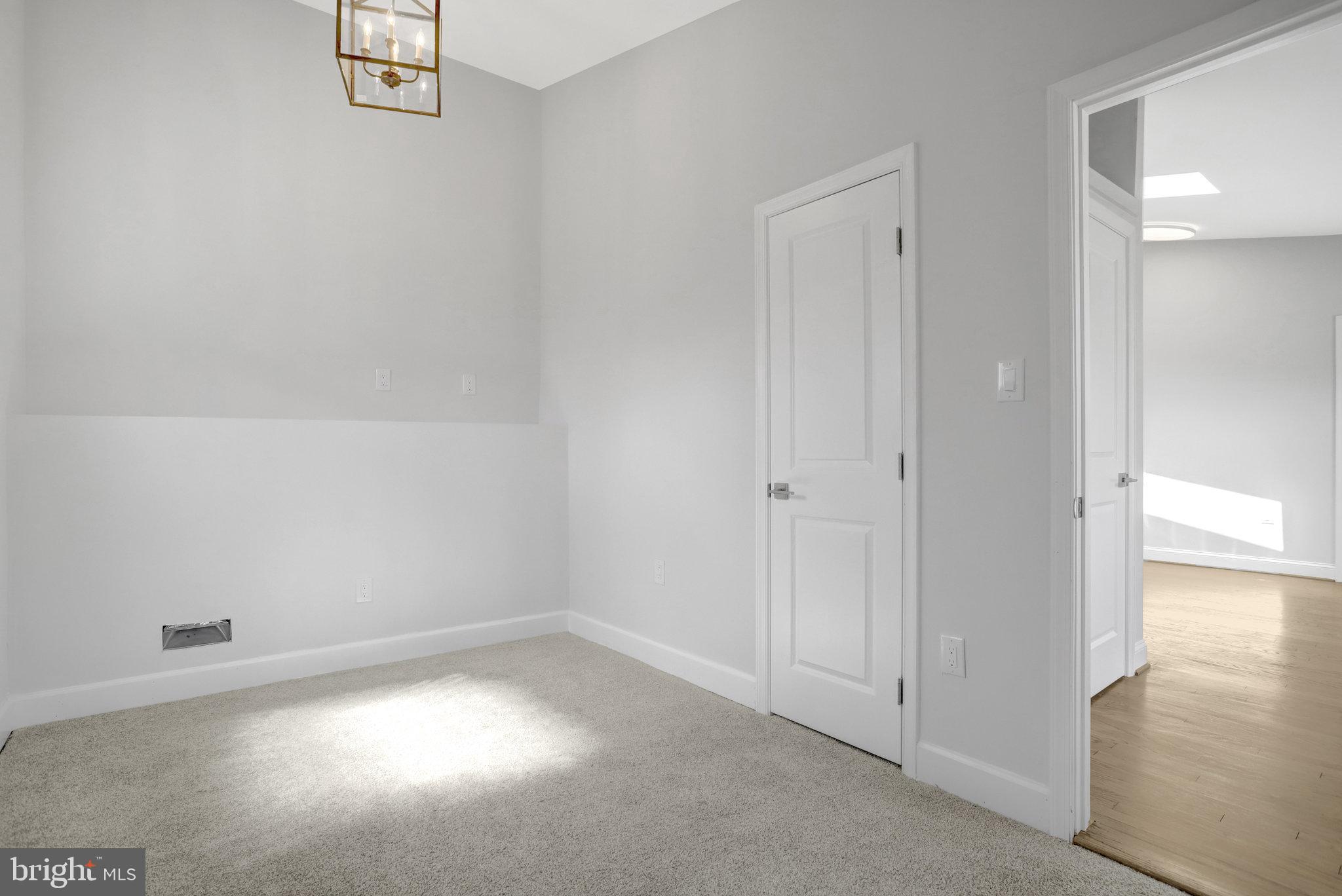 MT VERNON WOODS - Residential Lease