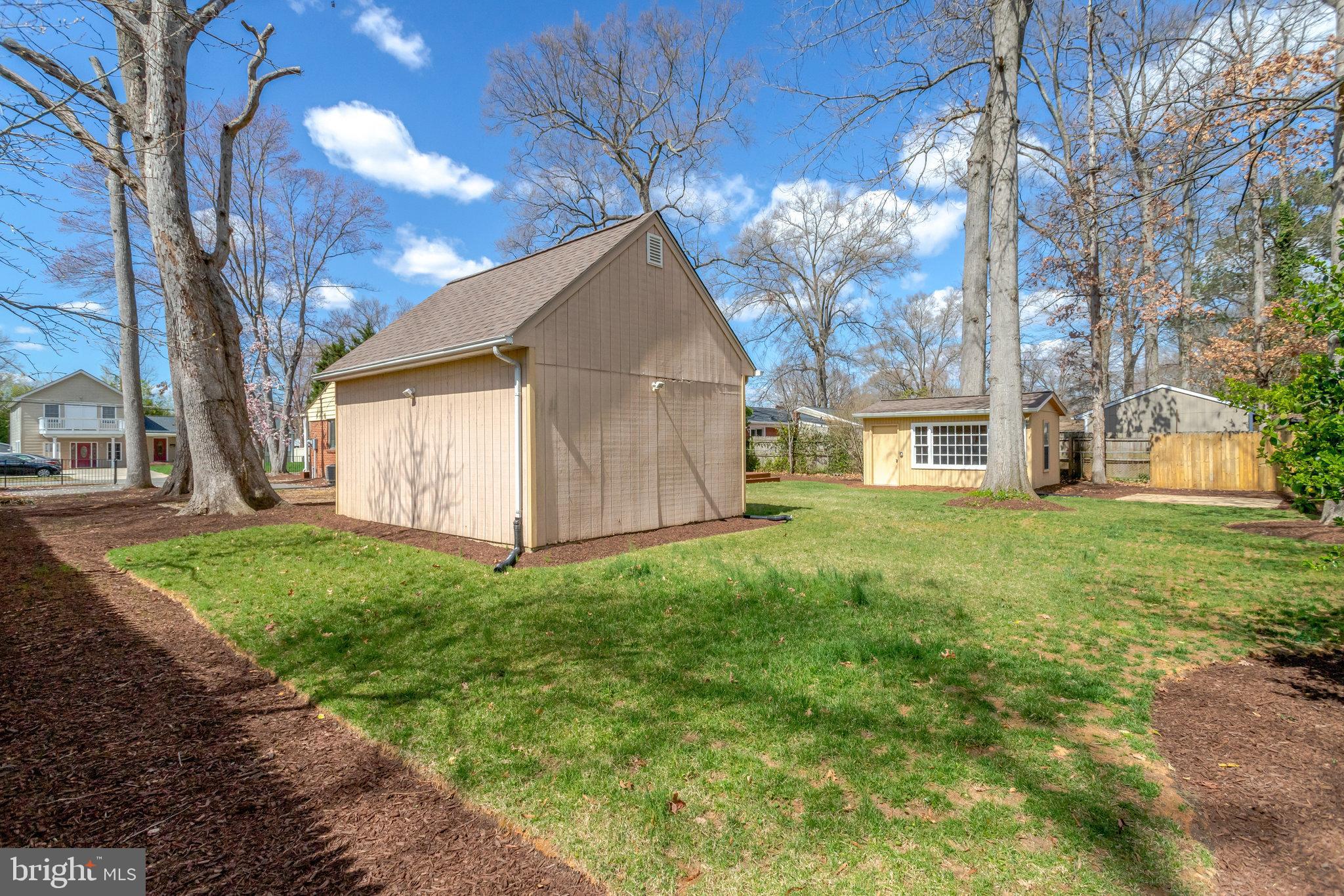 MT VERNON WOODS - Residential Lease