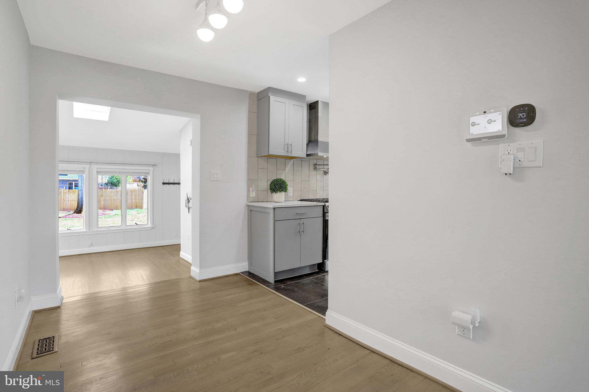 MT VERNON WOODS - Residential Lease