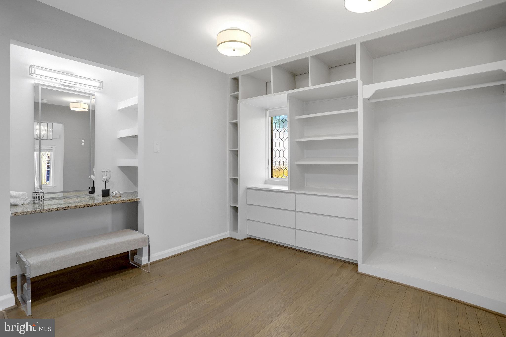 MT VERNON WOODS - Residential Lease