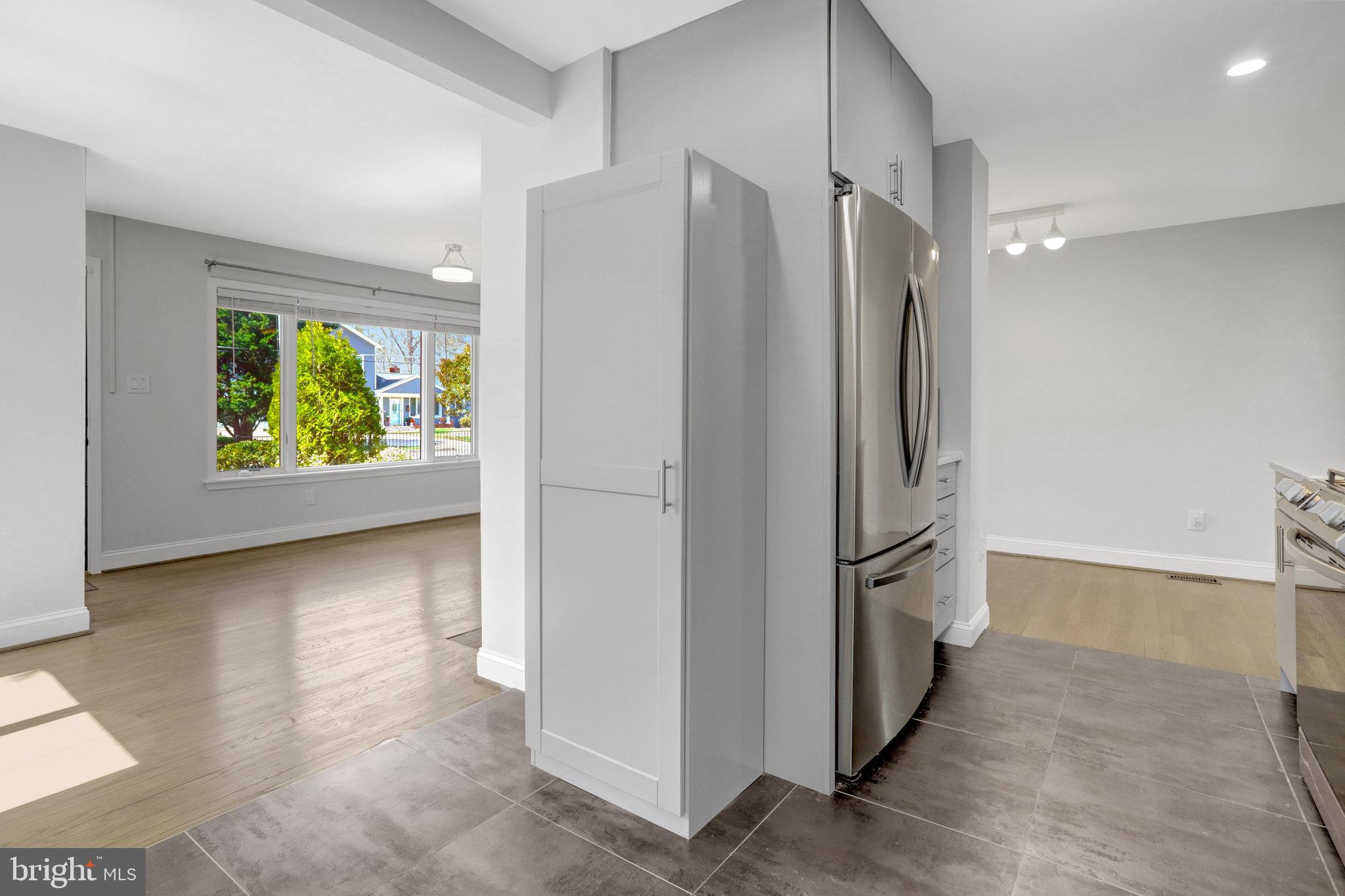 MT VERNON WOODS - Residential Lease