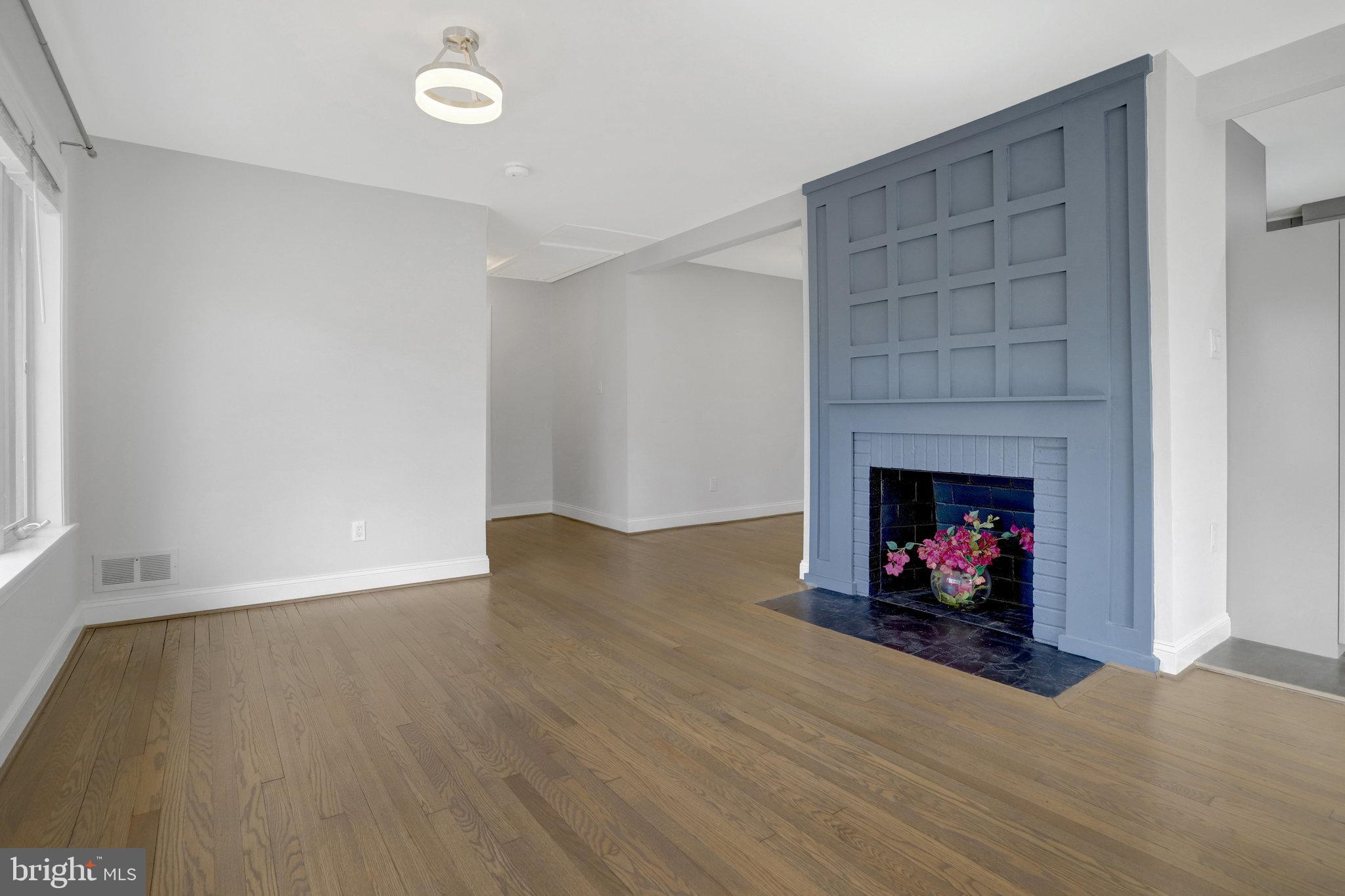 MT VERNON WOODS - Residential Lease