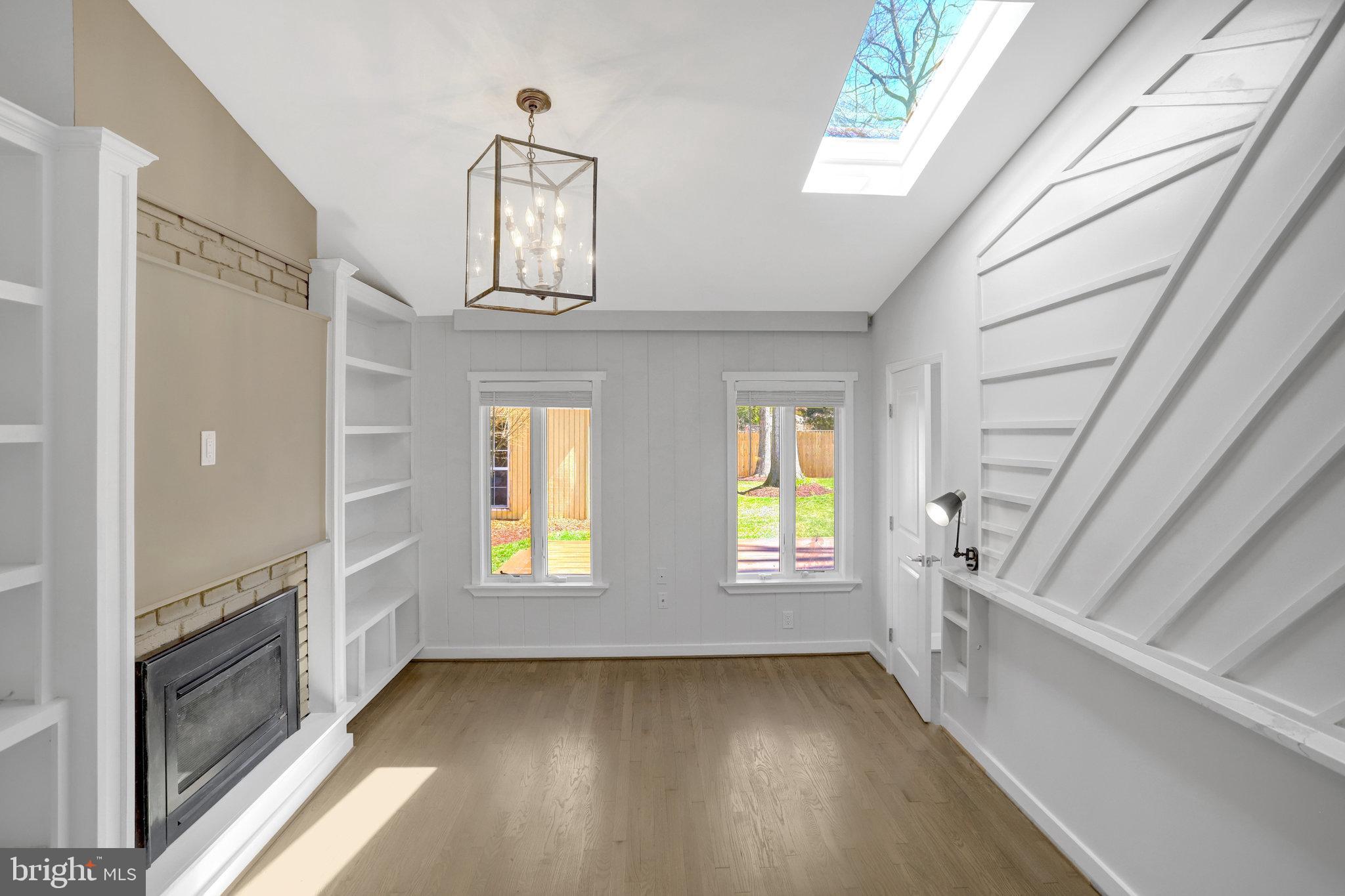 MT VERNON WOODS - Residential Lease