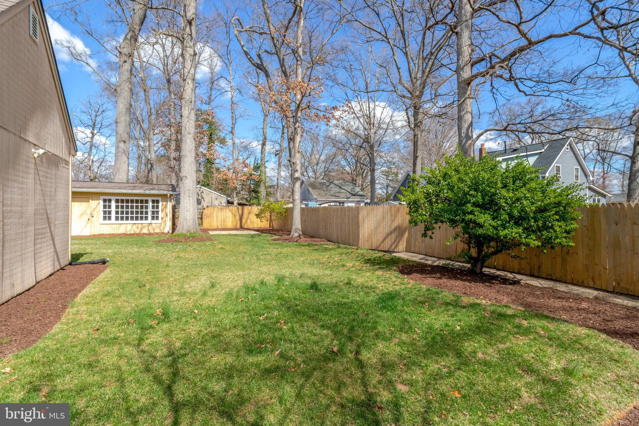 MT VERNON WOODS - Residential Lease