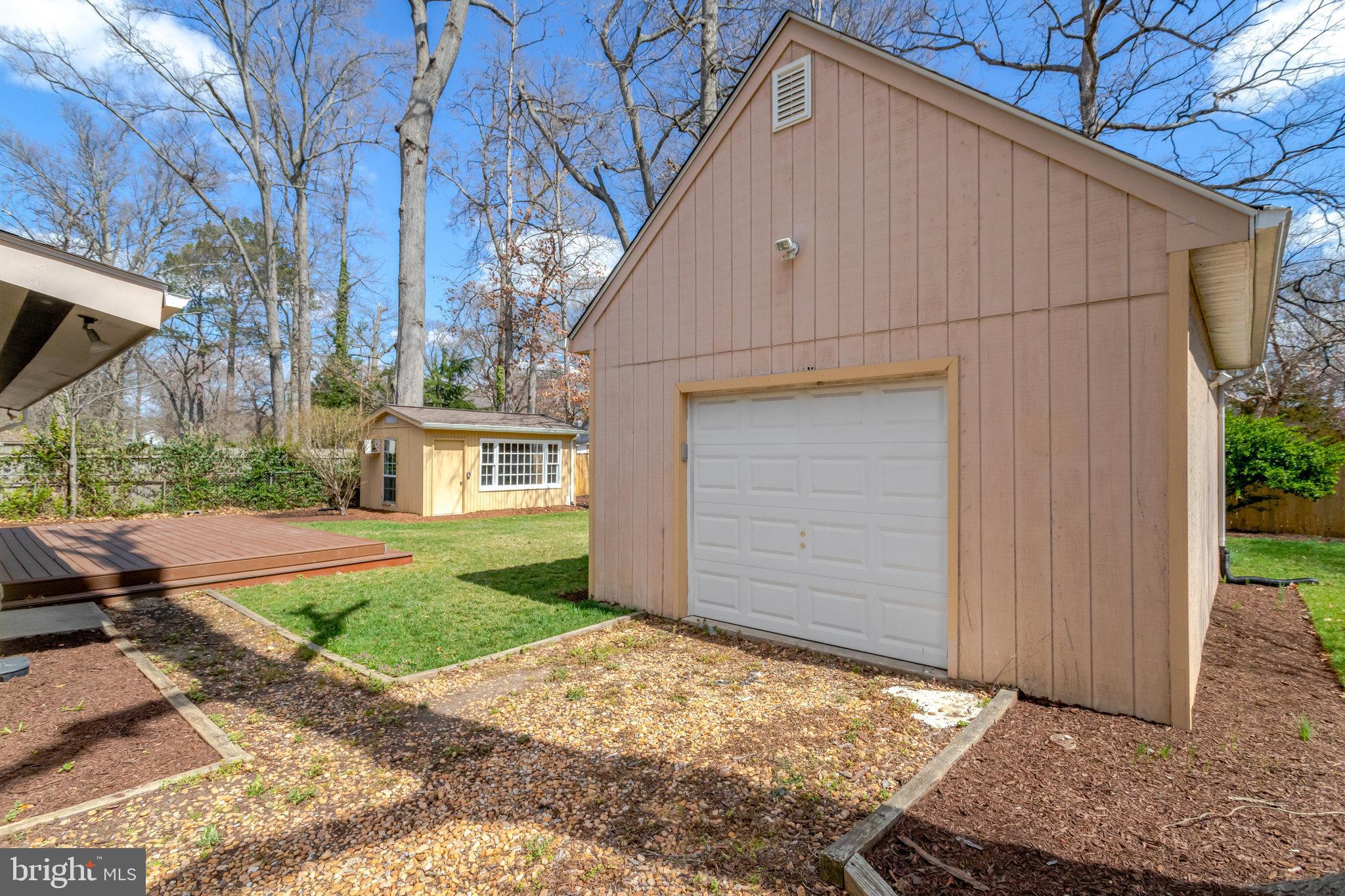 MT VERNON WOODS - Residential Lease