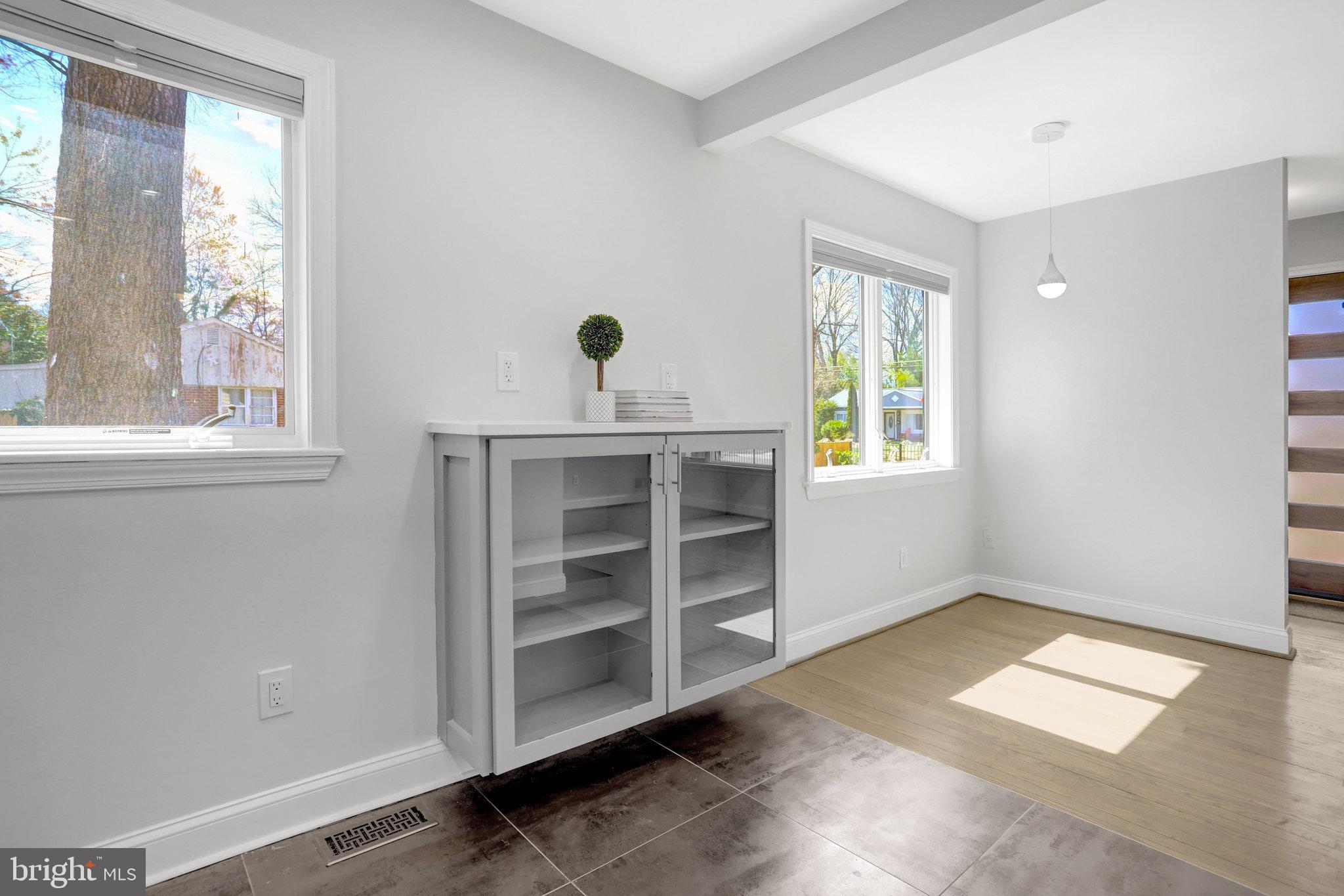 MT VERNON WOODS - Residential Lease