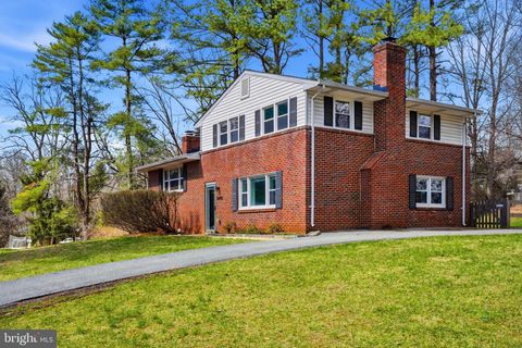 Homes For Sale - 10798 W Crestview Lane<br/> LAUREL, MD 20723