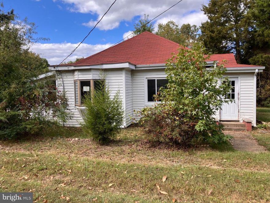 Nestled on nearly a full acre of land, this charming property offers privacy, room to grow, and the opportunity to create a home that truly reflects your vision. The main level features wood floors throughout, providing warmth and character to the living spaces. With two bedrooms and one bathroom, the layout is comfortable and functional, with natural light flowing through each room. The expansive yard is ideal for outdoor living—whether you imagine gardening, play areas, entertaining, or simply enjoying the peaceful surroundings. Located in Marbury, this property provides a quiet retreat while still being within a reasonable distance to local amenities and major commuter routes. A wonderful chance to make a home your own in a serene, spacious setting.