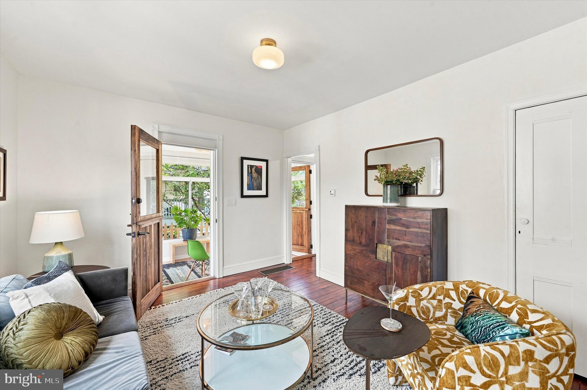 24 WESTVIEW STREET