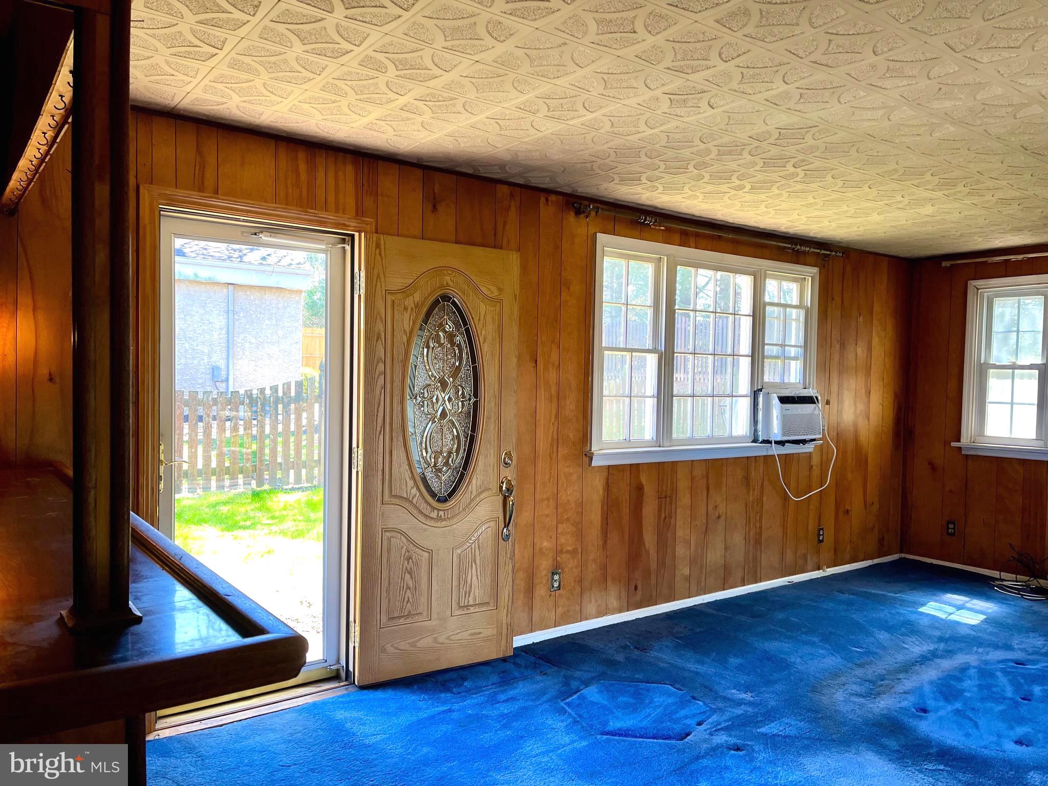 DEKALB MANOR - Residential