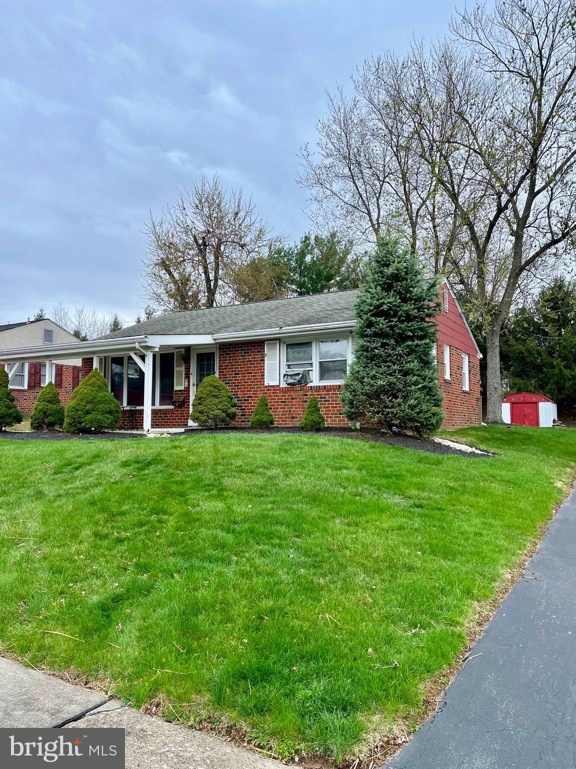 DEKALB MANOR - Residential