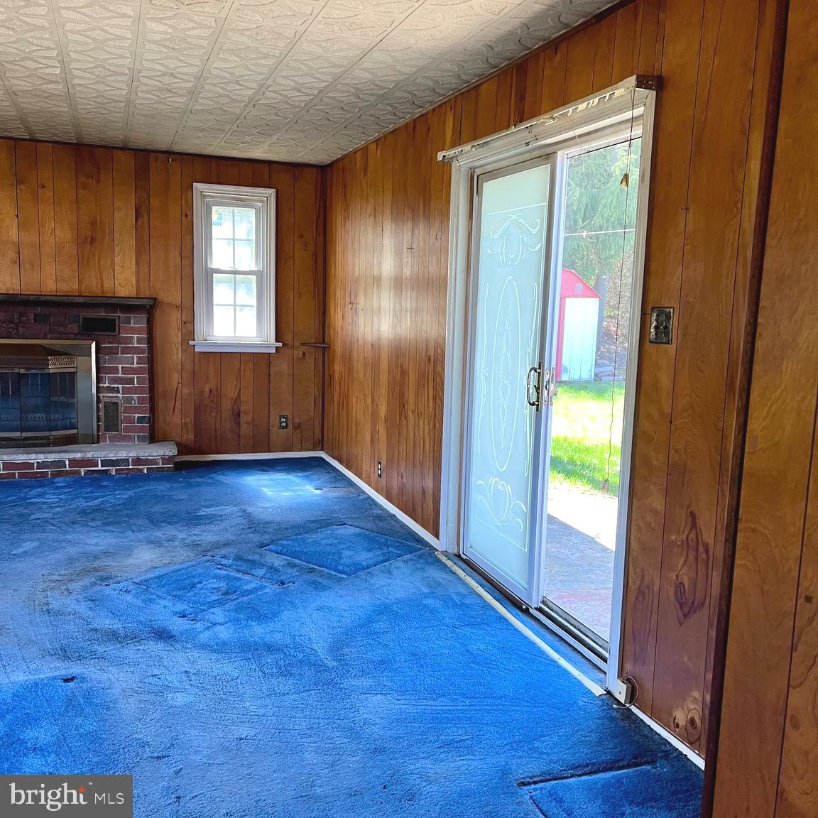 DEKALB MANOR - Residential