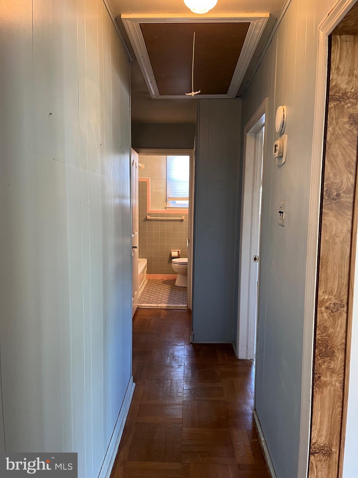 DEKALB MANOR - Residential