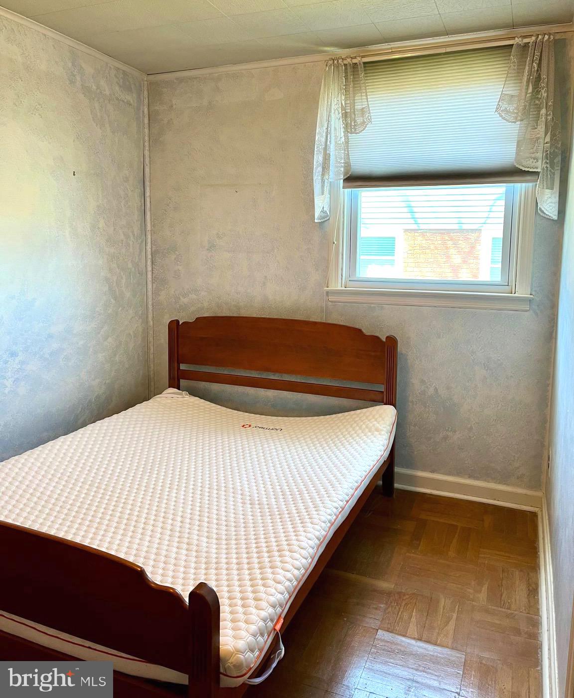 DEKALB MANOR - Residential