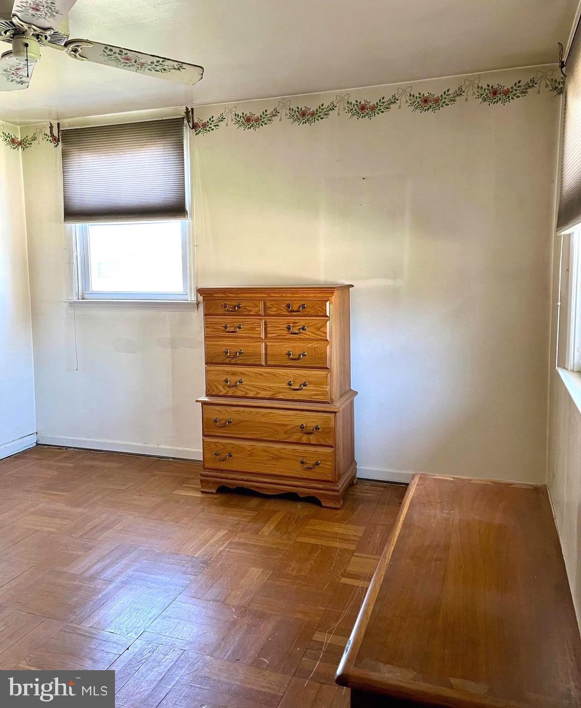 DEKALB MANOR - Residential