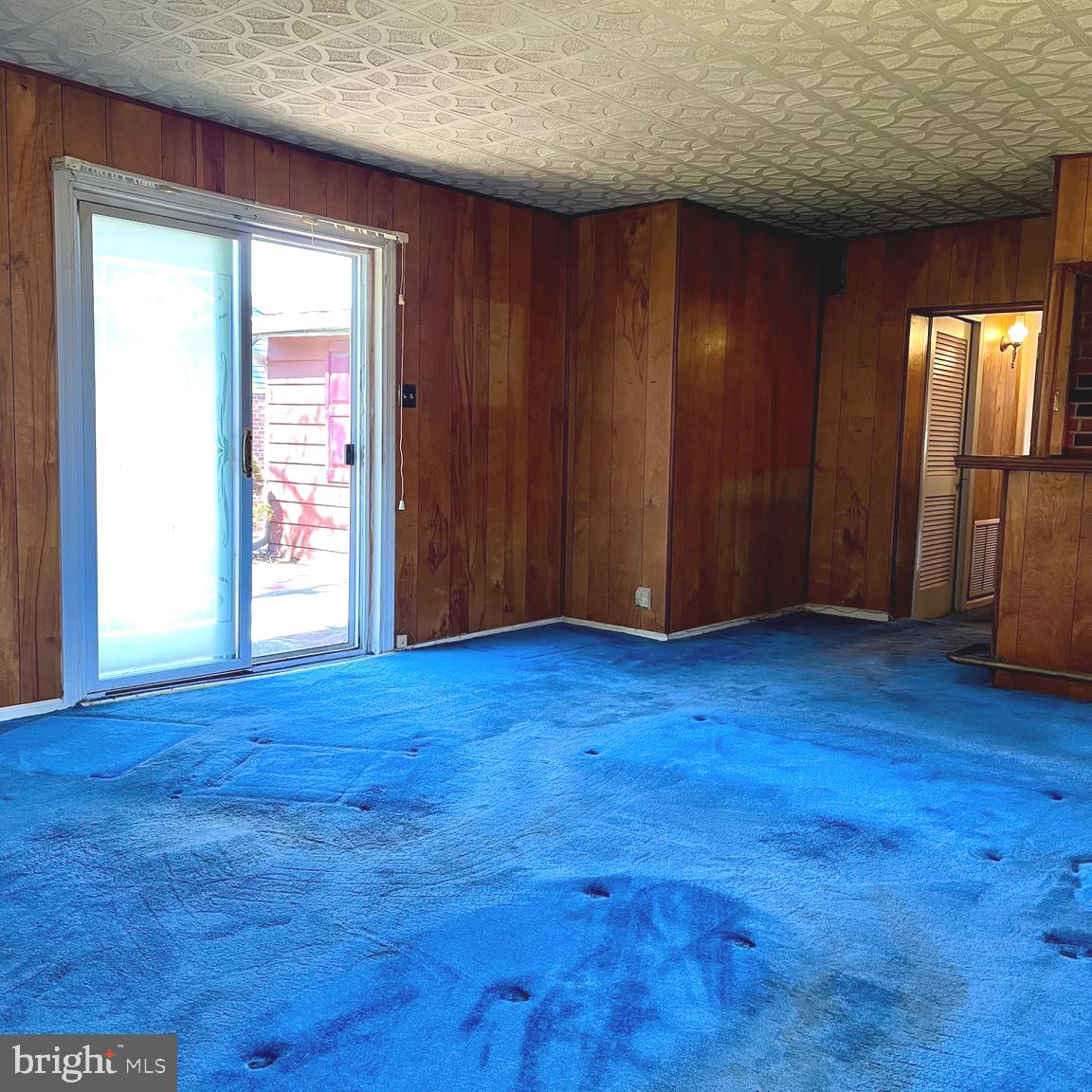 DEKALB MANOR - Residential