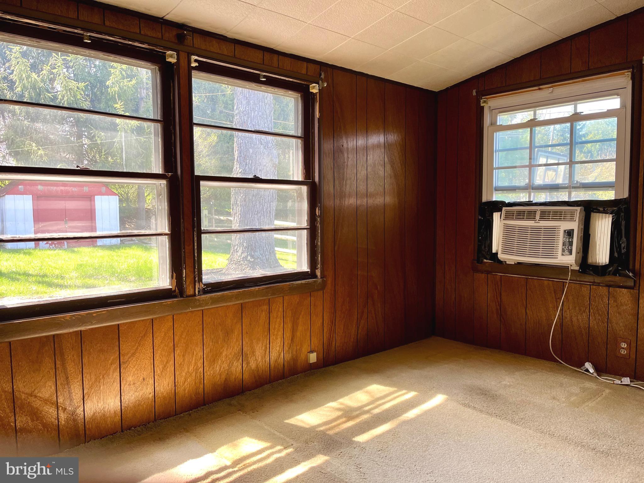 DEKALB MANOR - Residential