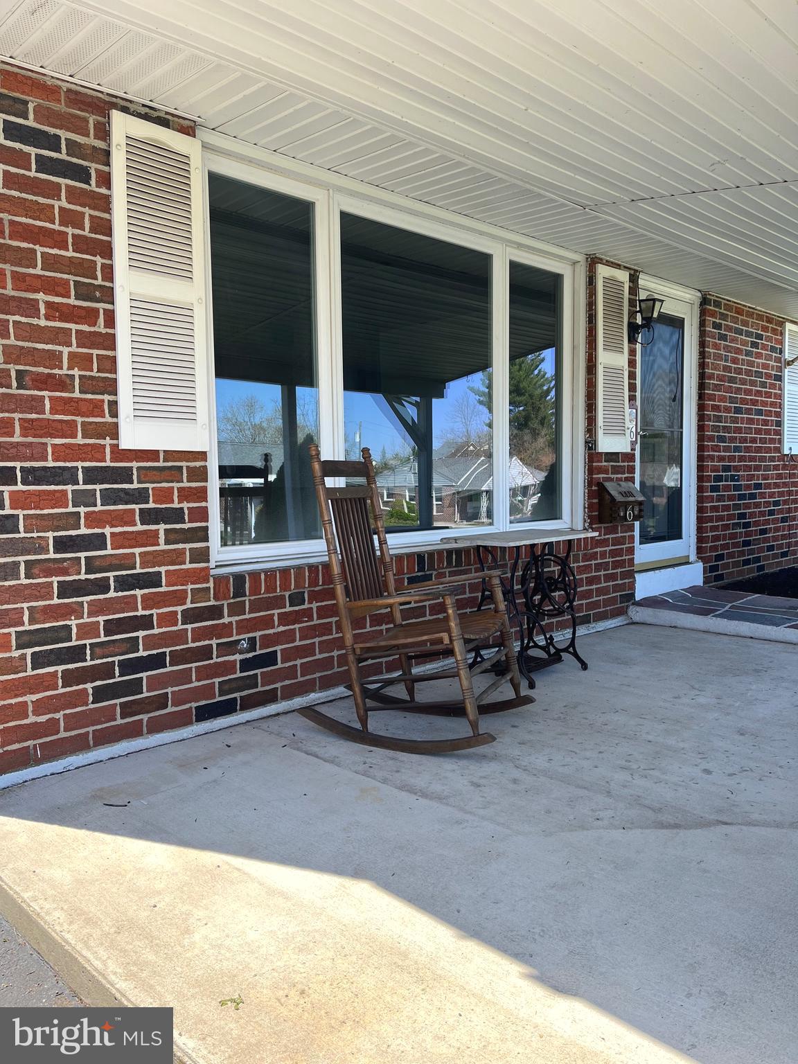 DEKALB MANOR - Residential